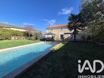 /international/fr/sainte-verge-charente-310105988908/