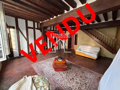 /international/fr/joigny-burgundy-120095559549/