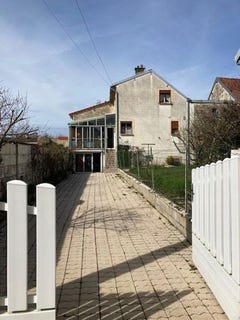 /international/fr/charrey-sur-seine-burgundy-120094596080/?lang=zh-tw