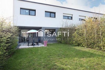 /international/fr/saint-jacques-de-la-lande-brittany-310106714872/