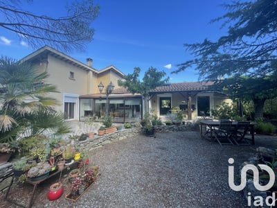 /international/fr/villeneuve-minervois-languedoc-roussillon-310102698949/