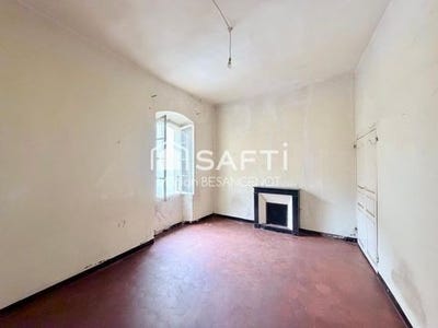 /international/fr/estagel-languedoc-roussillon-310105897493/