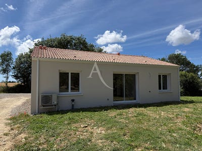 /international/fr/la-jonchere-pays-de-la-loire-310108728099/