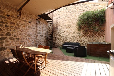 /international/fr/capestang-languedoc-roussillon-310100714049/