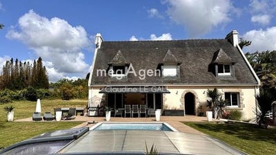 /international/fr/quimper-brittany-310100281359/