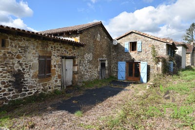 /international/fr/ecuras-charente-310106513432/