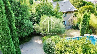 /international/fr/vals-les-bains-rhone-310104205283/