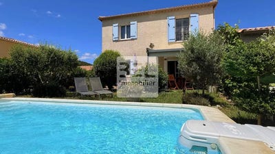 /international/fr/laudun-l-ardoise-languedoc-roussillon-310109100256/