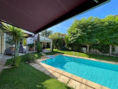 /international/fr/saint-mamert-du-gard-languedoc-roussillon-310108675546/