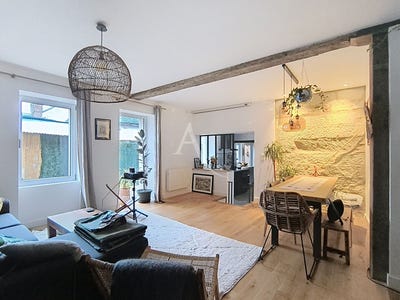 /international/fr/feneu-pays-de-la-loire-310105817966/