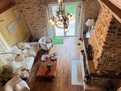 /international/fr/laval-pays-de-la-loire-310107490854/