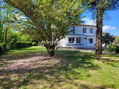 /international/fr/le-douhet-charente-310107564236/
