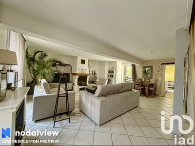 /international/fr/la-jarrie-charente-310100012056/