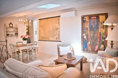 /international/fr/uzes-languedoc-roussillon-310108137956/