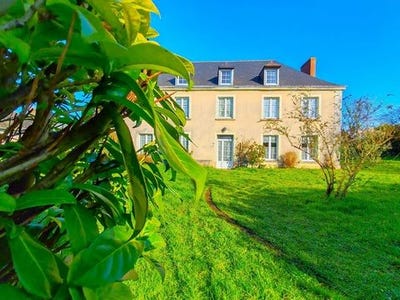 /international/fr/bauge-en-anjou-pays-de-la-loire-310107299313/