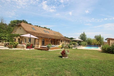 /international/fr/tournus-burgundy-310119358186/