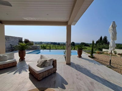 /international/fr/saint-christol-rhone-310098975523/?lang=zh-tw