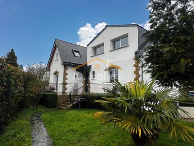 /international/fr/renaze-pays-de-la-loire-310105898930/