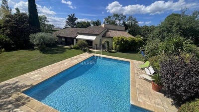 /international/fr/saint-martin-de-crau-provence-alpes-cote-d-azur-310100604539/