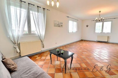 /international/fr/mouy-picardie-310100599141/