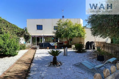 /international/fr/mauguio-languedoc-roussillon-310110115445/