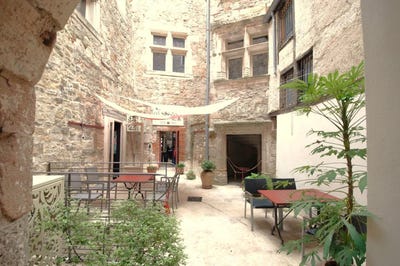 /international/fr/cordes-sur-ciel-midi-pyrenees-310106777481/