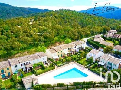 /international/fr/la-mole-provence-alpes-cote-d-azur-310100237071/