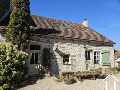 /international/fr/saint-thibault-burgundy-310106716023/
