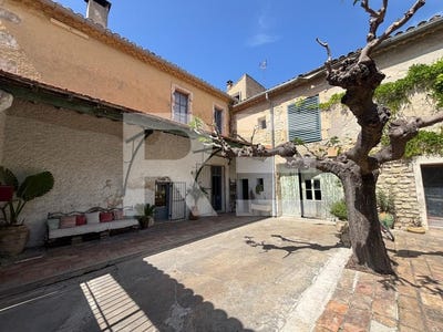 /international/fr/saint-gilles-languedoc-roussillon-310107744162/