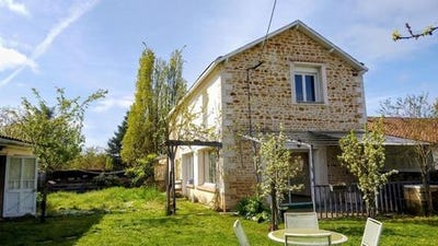 /international/fr/thouars-charente-310102438545/
