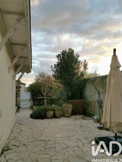 /international/fr/guitres-charente-310104005006/