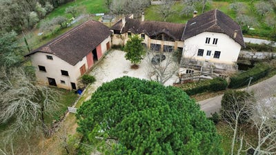/international/fr/cazals-midi-pyrenees-310107816446/