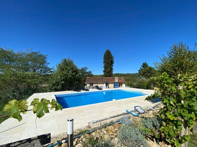 /international/fr/saint-pierre-de-cole-aquitaine-310109262646/
