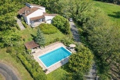 /international/fr/calamane-midi-pyrenees-310106971733/