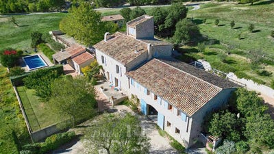 /international/fr/greoux-les-bains-provence-alpes-cote-d-azur-120095883393/?lang=zh-cn