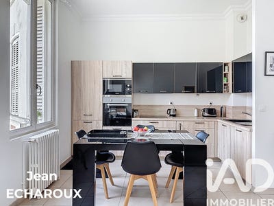 /international/fr/dourdan-ile-de-france-310106992600/