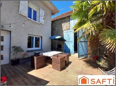 /international/fr/navarrenx-aquitaine-120098199078/