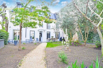 /international/fr/la-garenne-colombes-ile-de-france-310100275836/