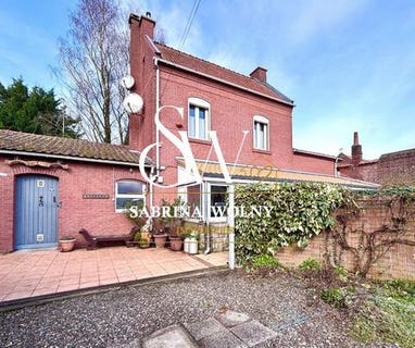/international/fr/neuville-saint-vaast-calais-310108596003/