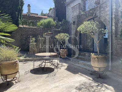 /international/fr/vaison-la-romaine-provence-alpes-cote-d-azur-310098838895/