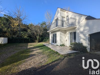 /international/fr/jouars-pontchartrain-ile-de-france-310096778292/