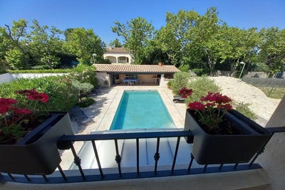 /international/fr/uzes-languedoc-roussillon-310108526460/