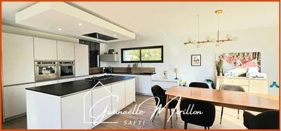 /international/fr/beychac-et-caillau-aquitaine-310108941984/