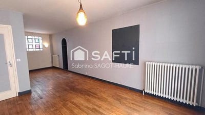 /international/fr/issoudun-centre-val-de-loire-310107678659/
