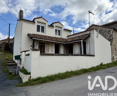 /international/fr/faye-l-abbesse-charente-310108049635/