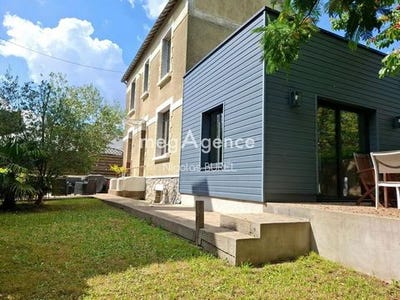 /international/fr/laval-pays-de-la-loire-310099915619/