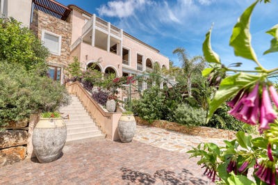/international/fr/rayol-canadel-sur-mer-provence-alpes-cote-d-azur-310100650673/