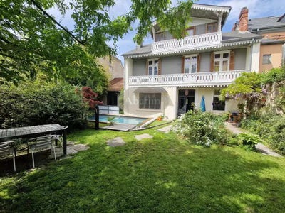 /international/fr/bagneres-de-bigorre-midi-pyrenees-310108436323/