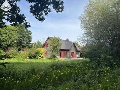 /international/fr/les-loges-upper-normandy-310107046779/
