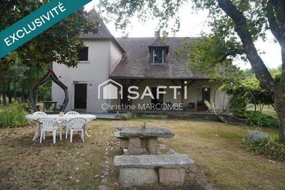 /international/fr/jumilhac-le-grand-aquitaine-310101385663/?lang=en